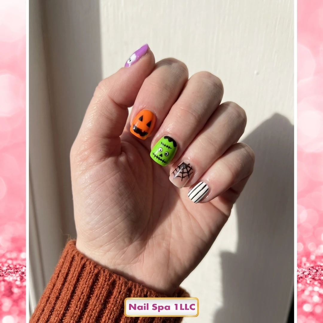 Gel nails art